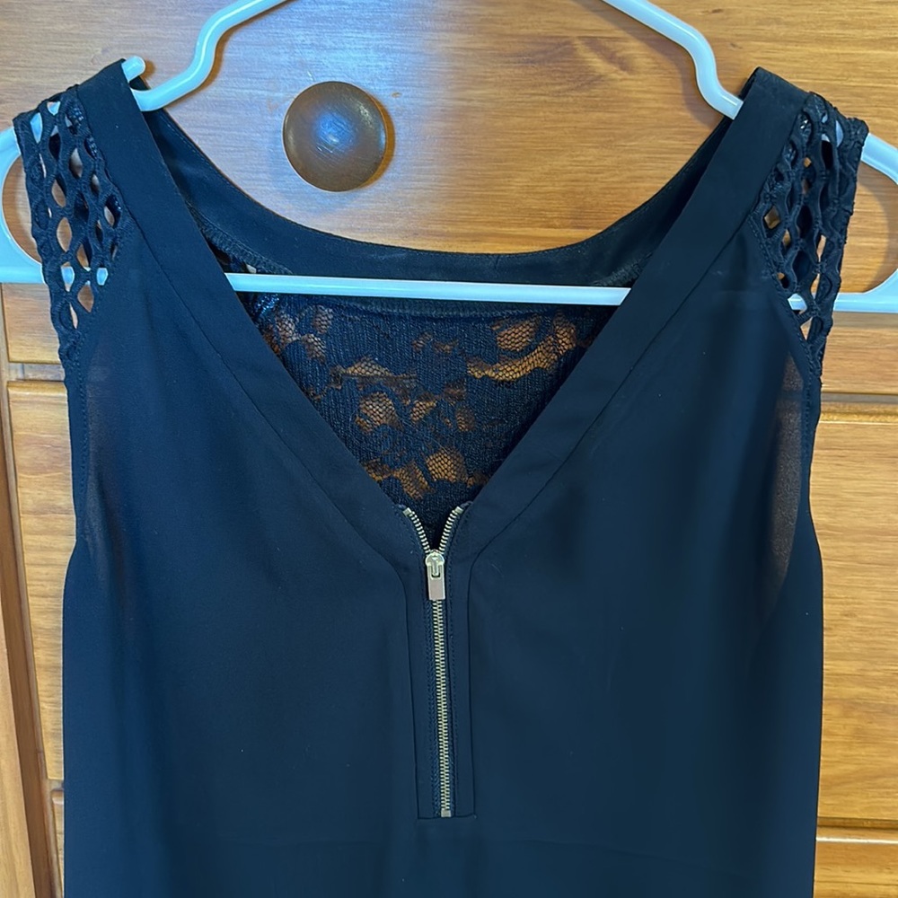 Express Women’s Top - Picture 2 of 3